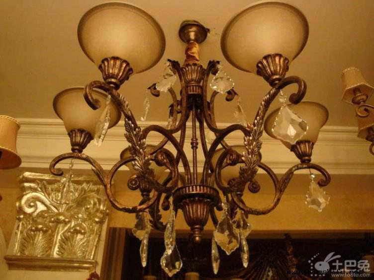 客厅吊灯品牌介绍 - 选购指南