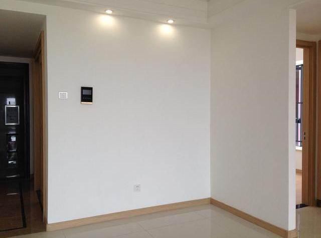 新房装修没钱只粉刷墙面，贴地砖，软装搭配完朋友们都说漂亮 - 翻新案例